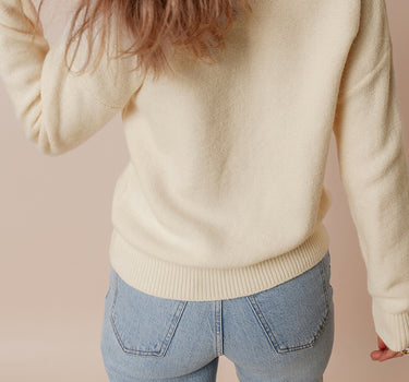 Beige Knitted Flower Pattern Ribbed Edge Sweater I