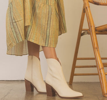 OASIS SOCIETY Harmony - Two Panel Western Booties