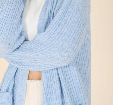 Wool blended cable knitted cardigan